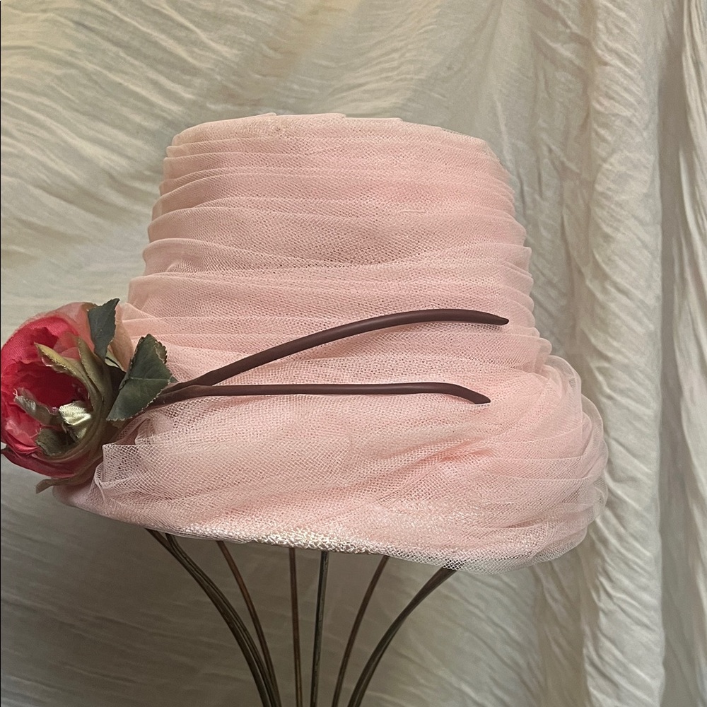 Vintage Pink Ladies Hat with flower
